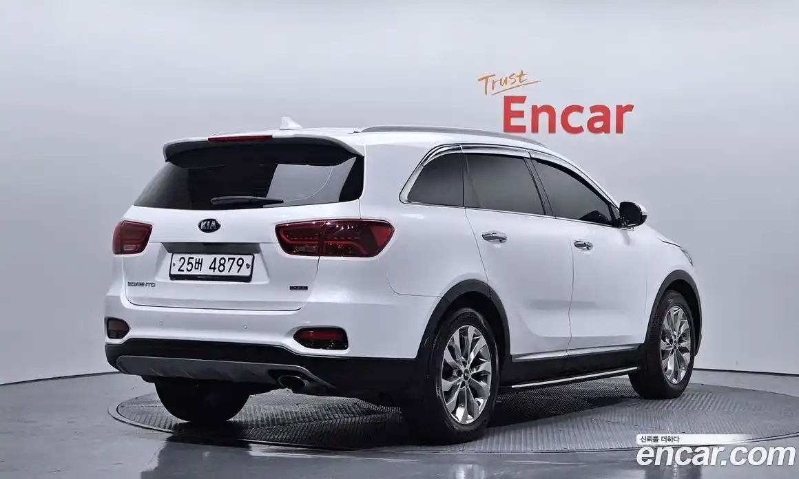Kia Sorento 2019 2.0 Автомат в Москве № 133655, фото 9