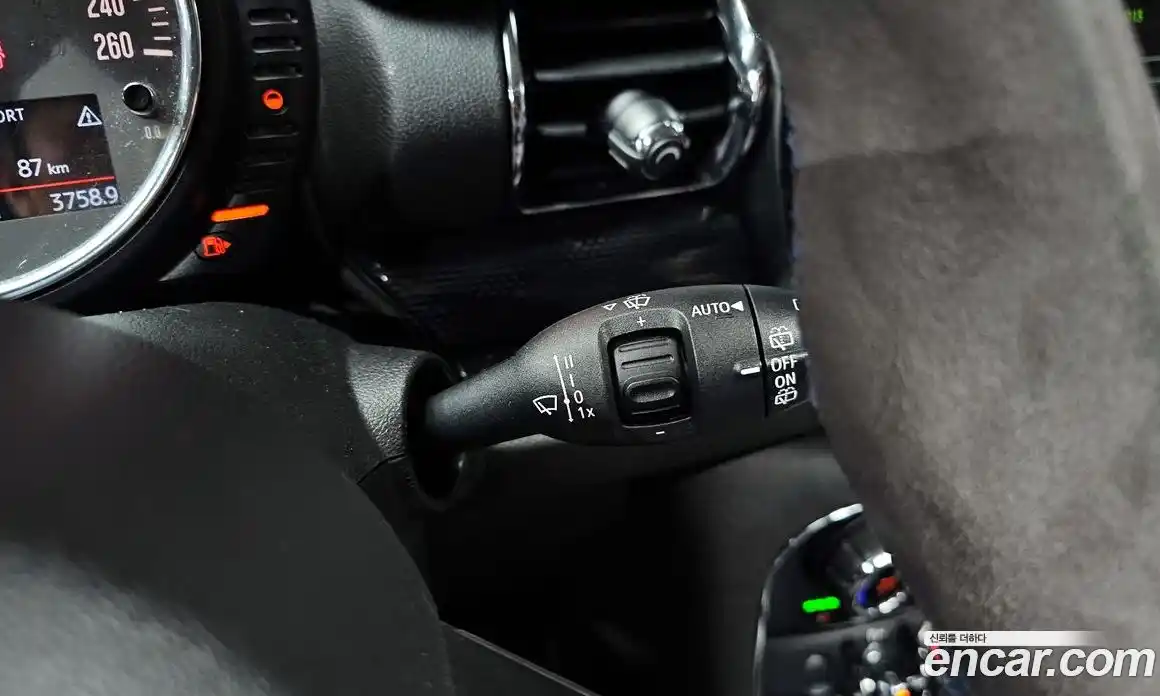 Mini Clubman 2016 2.0 Автомат в Москве № 136749, фото 18