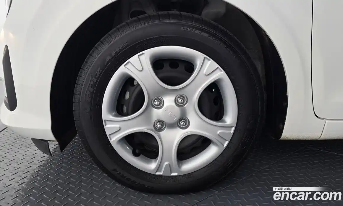 Kia Morning 2024 1.0 Автомат в Москве № 13745, фото 17