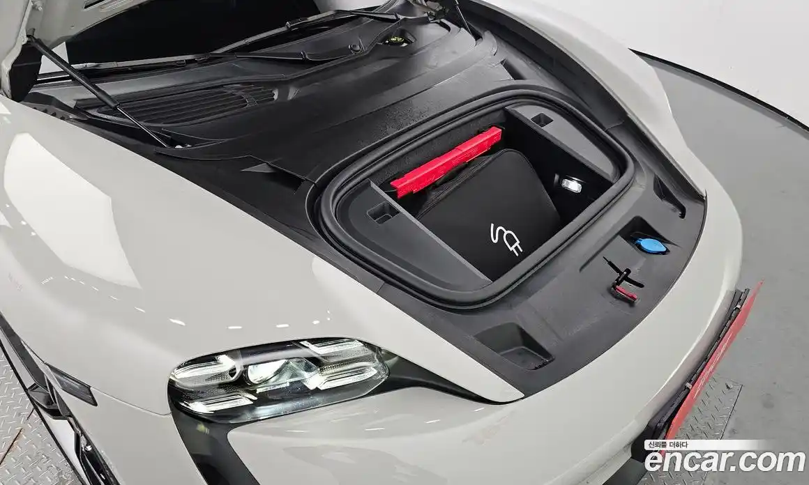 Porsche Taycan 2021 0.1 Автомат в Москве № 141897, фото 8