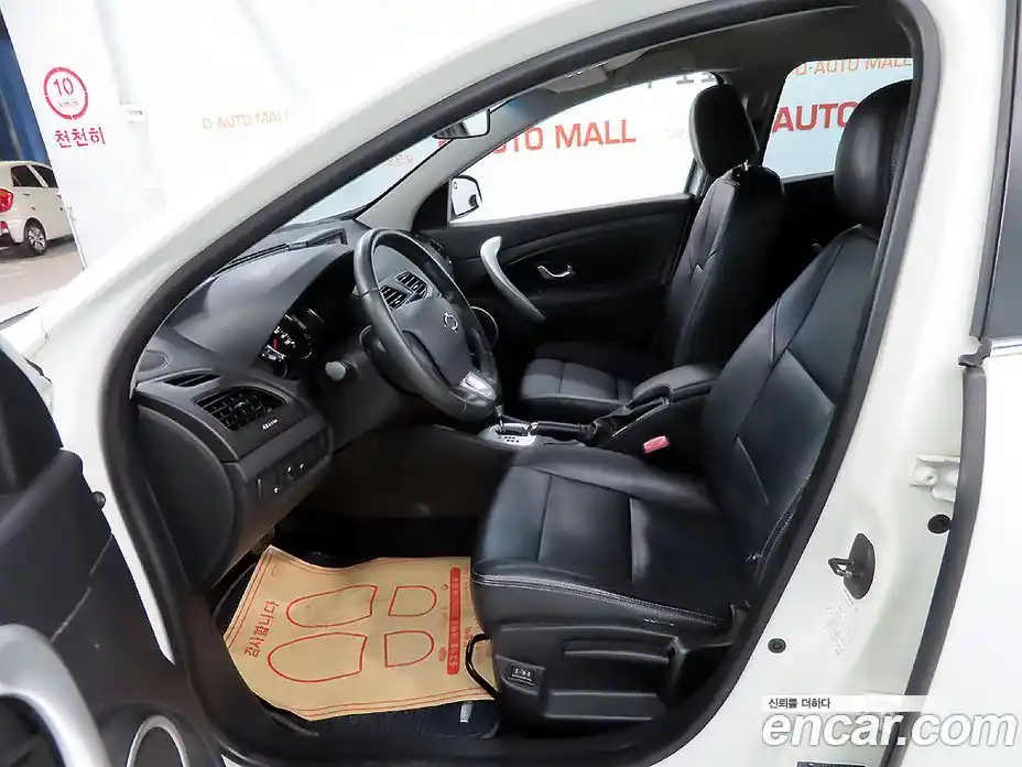 Renault SM3 2012 1.6 Автомат в Москве № 153042, фото 10