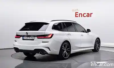 BMW 3-Series 2022 2.0 Автомат в Москве № 155347, миниатюра 2