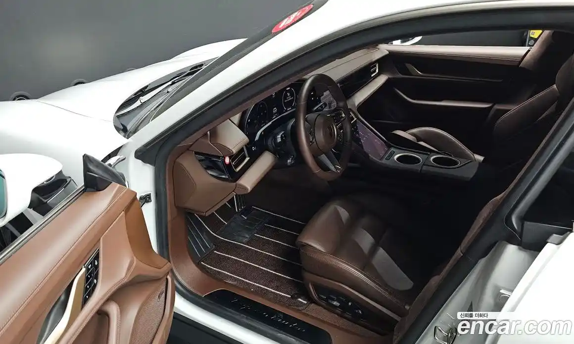 Porsche Taycan 2025 0.1 Автомат в Москве № 164943, фото 17