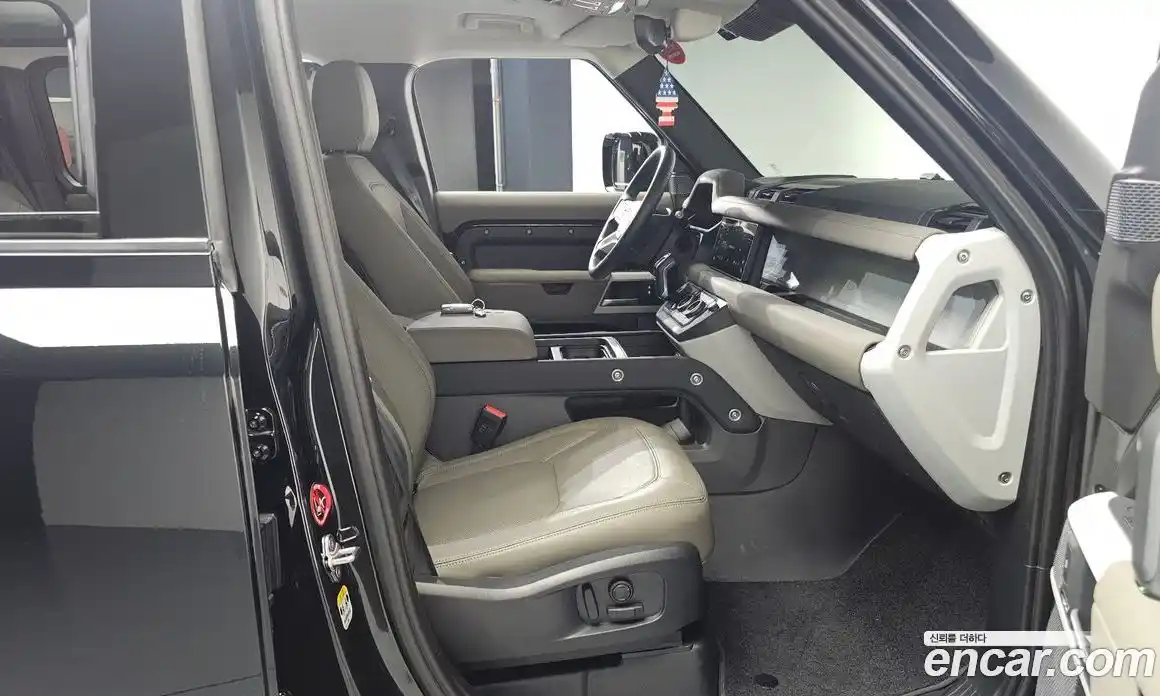 Land Rover Defender 2023 3.0 Автомат в Москве № 166069, фото 11