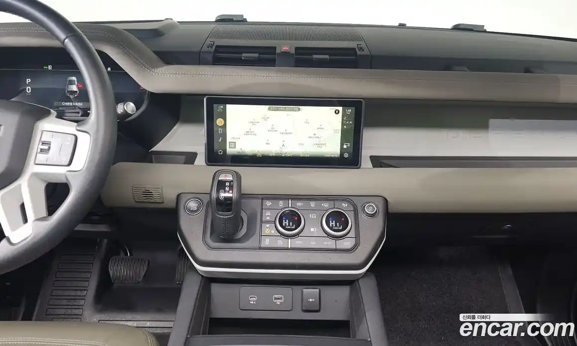 Land Rover Defender 2023 3.0 Автомат в Москве № 166069, фото 14