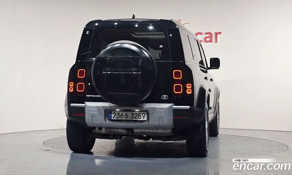 Land Rover Defender 2023 3.0 Автомат в Москве № 166069, фото 4