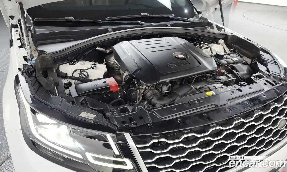 Land Rover Range-Rover Velar 2018 2.0 Автомат в Москве № 166193, фото 13