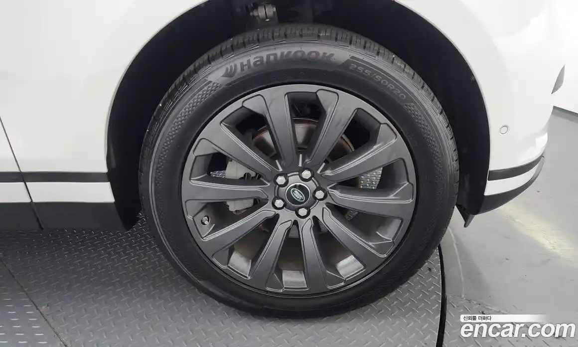 Land Rover Range-Rover Velar 2018 2.0 Автомат в Москве № 166193, фото 14