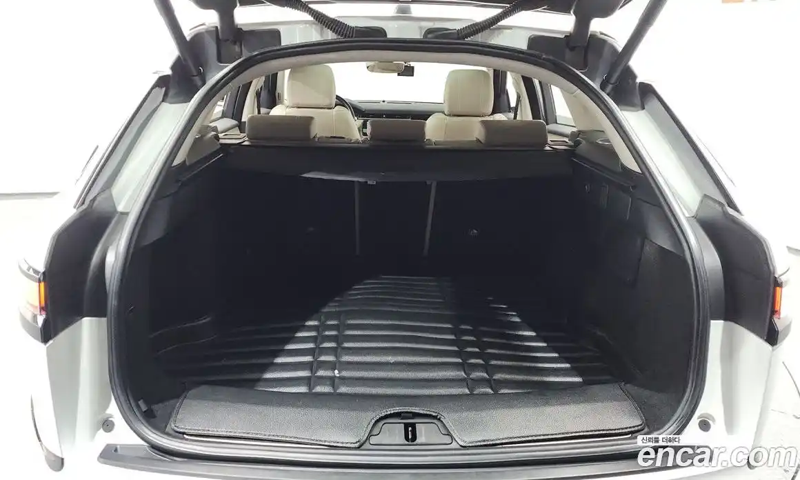 Land Rover Range-Rover Velar 2018 2.0 Автомат в Москве № 166193, фото 7