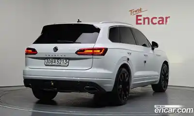 Volkswagen Touareg 2020 3.0 Автомат в Москве № 168807, миниатюра 2