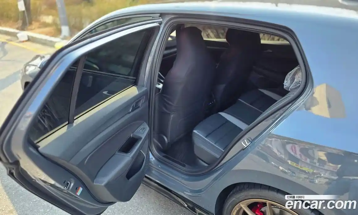 Volkswagen Golf 2024 2.0 Автомат в Москве № 169127, фото 13