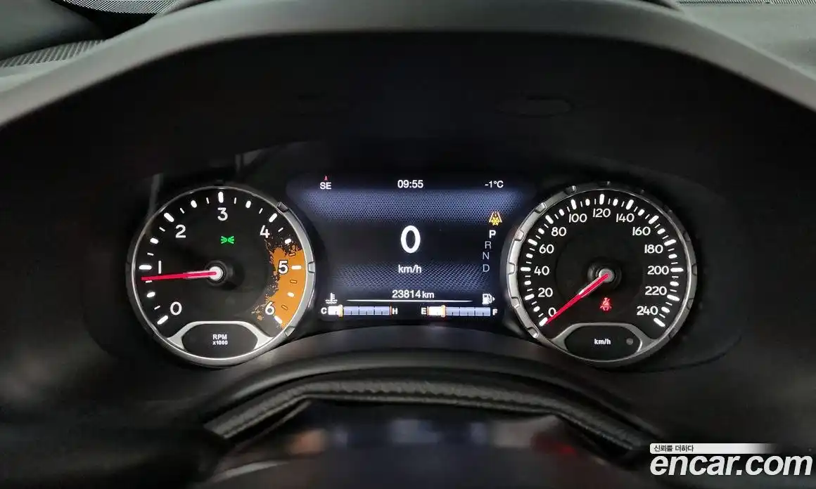 Jeep Renegade 2018 2.0 Автомат в Москве № 169418, фото 7