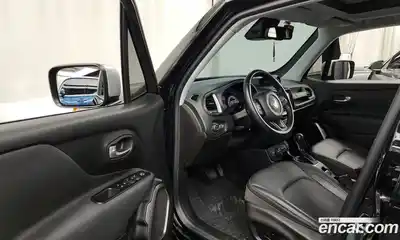 Jeep Renegade 2018 2.0 Автомат в Москве № 169418, миниатюра 10