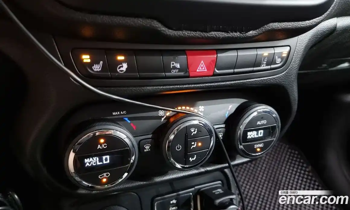 Jeep Renegade 2015 2.0 Автомат в Москве № 169766, фото 19