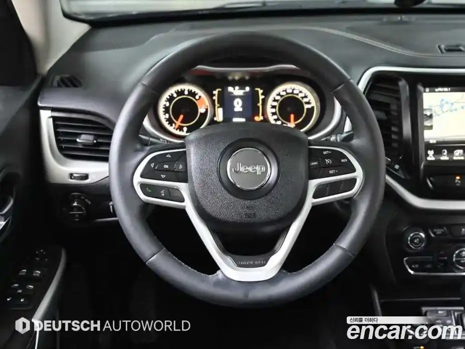 Jeep Cherokee 2017 2.4 Автомат в Москве № 170011, фото 13