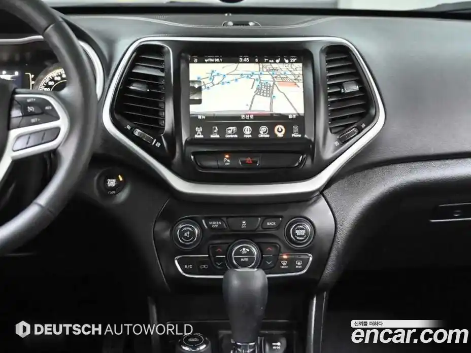 Jeep Cherokee 2017 2.4 Автомат в Москве № 170011, фото 14