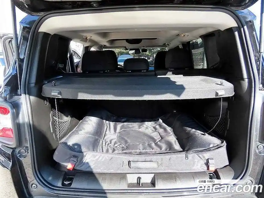 Jeep Renegade 2017 2.0 Автомат в Москве № 170085, фото 17