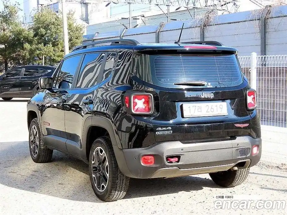 Jeep Renegade 2017 2.0 Автомат в Москве № 170085, фото 3