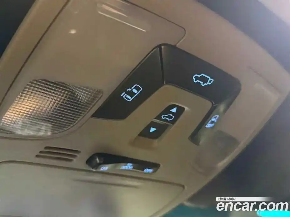 Toyota Sienna 2017 3.5 Автомат в Москве № 170372, фото 20