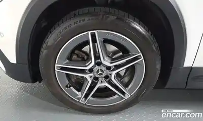 Mercedes-Benz GLB-Class 2022 2.0 Автомат в Москве № 177297, миниатюра 2