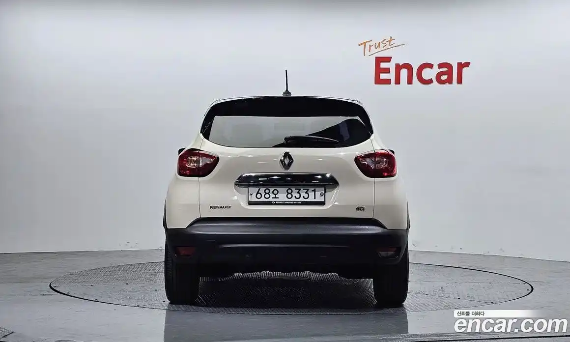 Renault QM3 2015 1.5 Автомат в Москве № 183916, фото 13