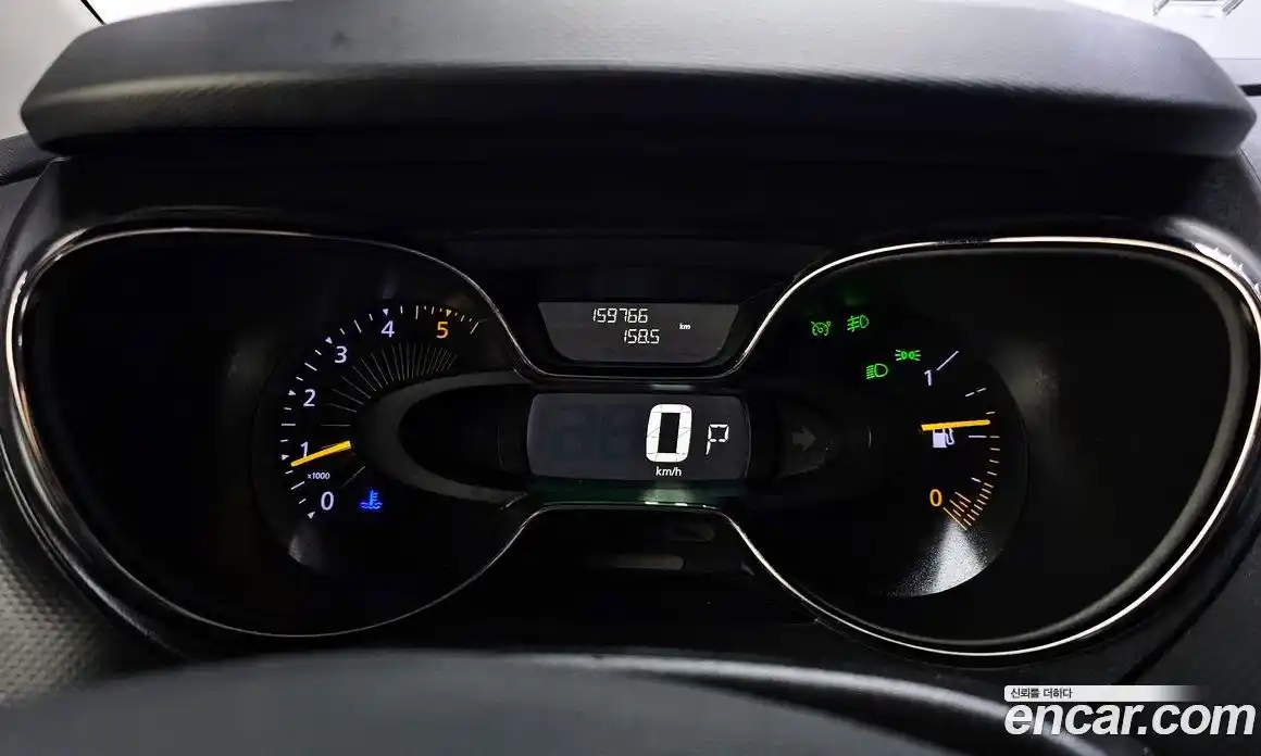 Renault QM3 2015 1.5 Автомат в Москве № 183916, фото 15