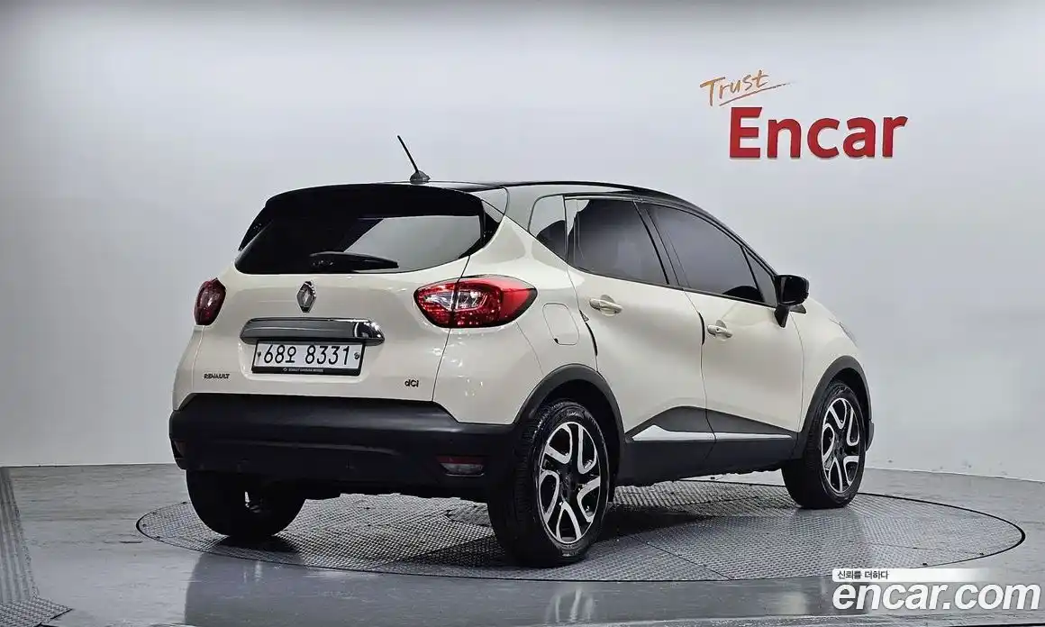 Renault QM3 2015 1.5 Автомат в Москве № 183916, фото 19