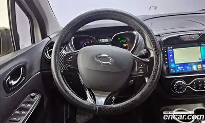 Renault QM3 2015 1.5 Автомат в Москве № 183916, миниатюра 9