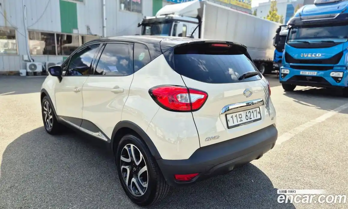 Renault QM3 2015 1.5 Автомат в Москве № 186029, фото 6