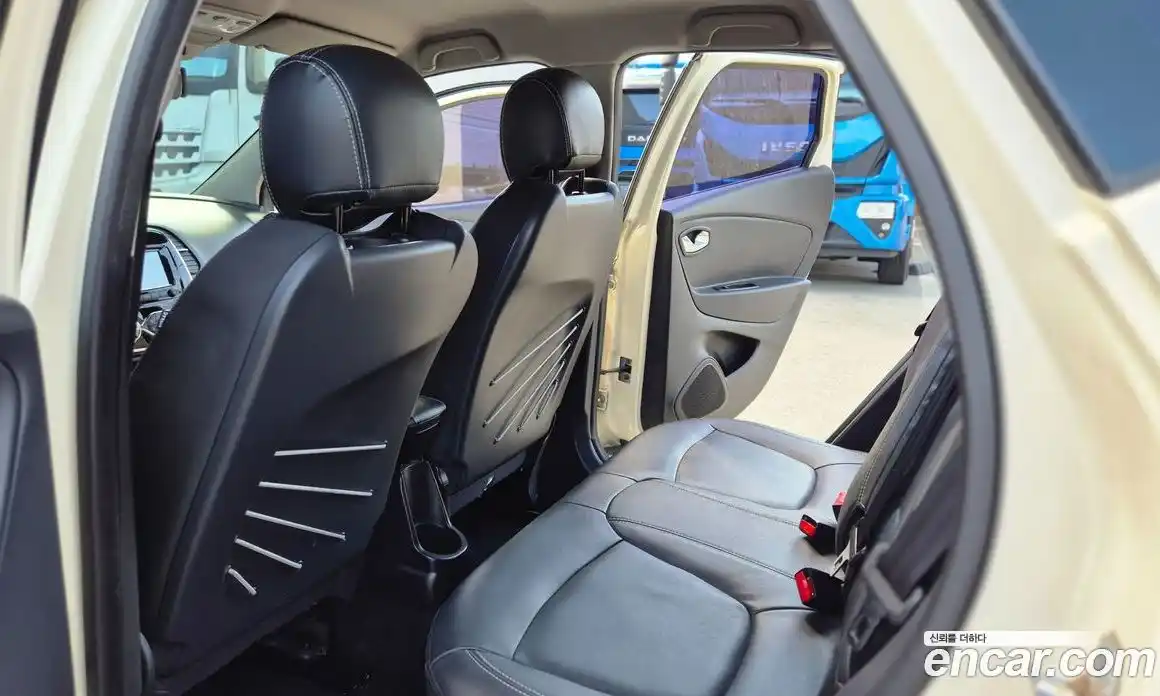 Renault QM3 2015 1.5 Автомат в Москве № 186029, фото 10