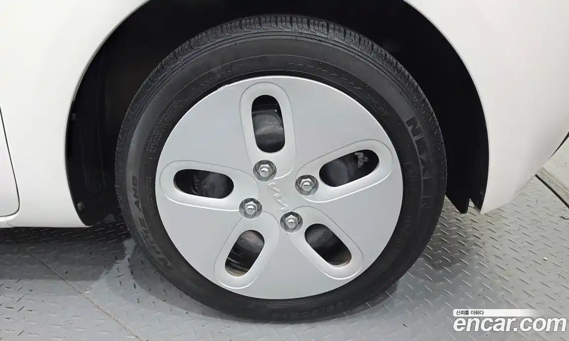 Kia Ray 2024 1.0 Автомат в Москве № 18637, фото 20