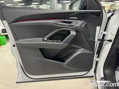 Audi Q5 2025 2.0 Автомат в Москве № 188778, миниатюра 7