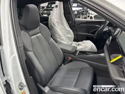 Audi Q5 2025 2.0 Автомат в Москве № 188778, миниатюра 8