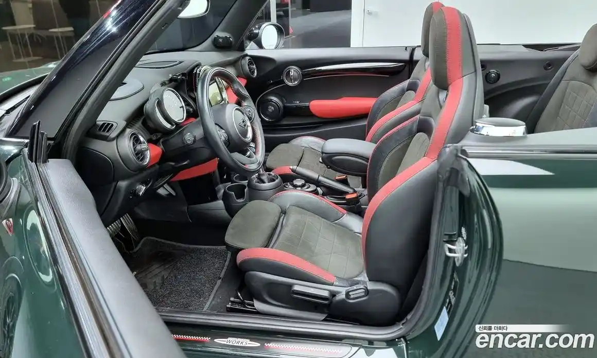 Mini Cooper Convertible 2019 2.0 Автомат в Москве № 190086, фото 12