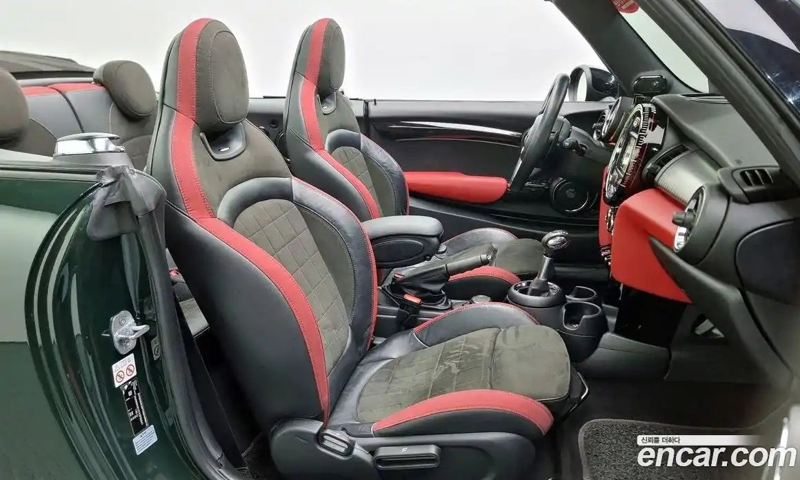 Mini Cooper Convertible 2019 2.0 Автомат в Москве № 190086, фото 17