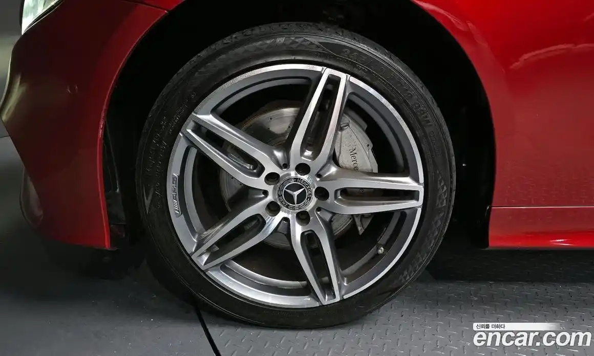 Mercedes-Benz E-Class 2017 1.9 Автомат в Москве № 194464, фото 16