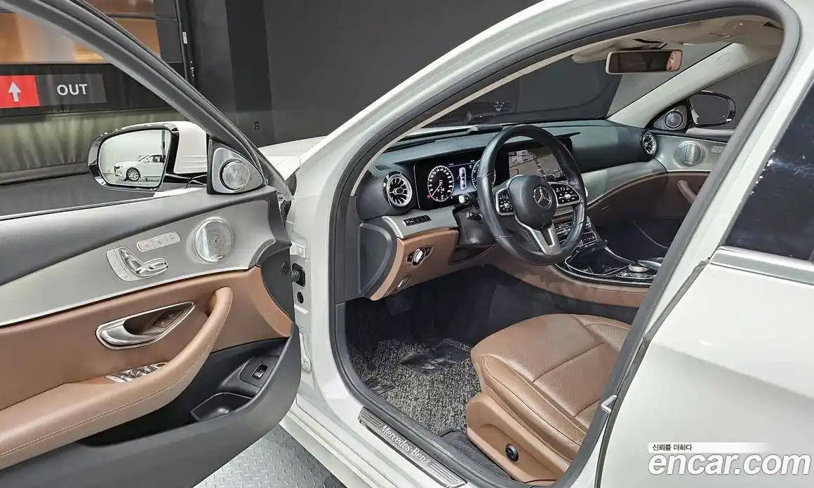 Mercedes-Benz E-Class 2019 2.0 Автомат в Москве № 194802, фото 20