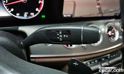 Mercedes-Benz E-Class 2019 2.0 Автомат в Москве № 194802, миниатюра 3