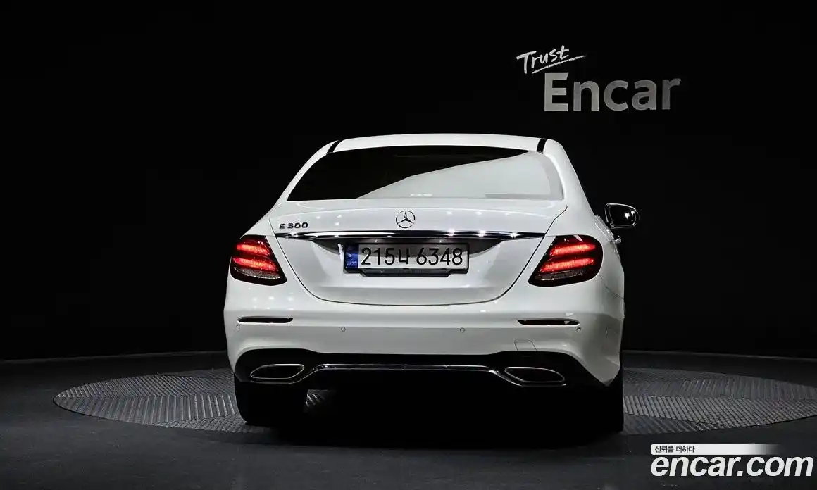 Mercedes-Benz E-Class 2019 2.0 Автомат в Москве № 194802, фото 4