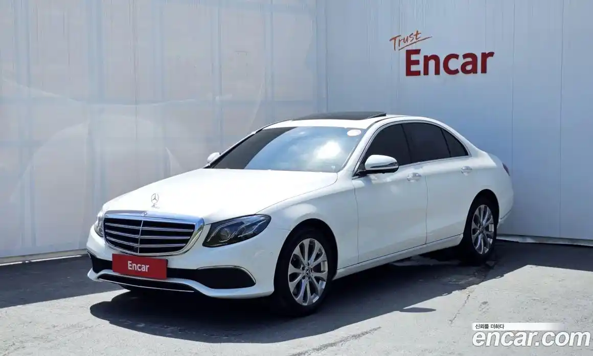 Mercedes-Benz E-Class 2018 2.0 Автомат в Москве № 195285, фото 11