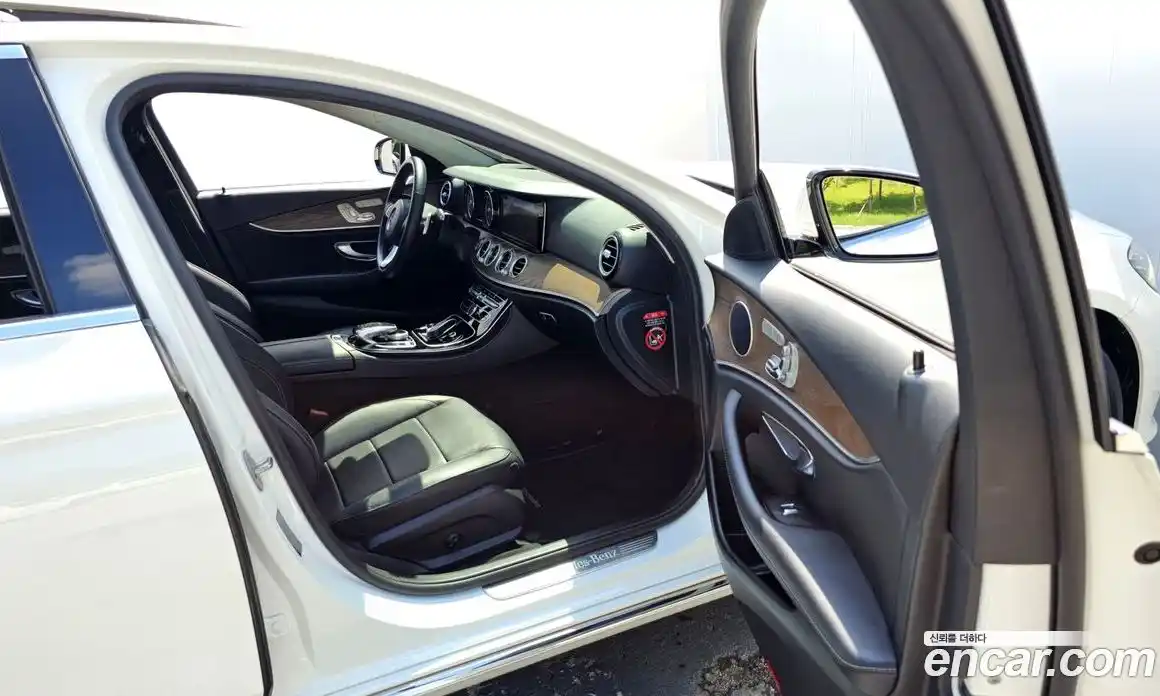 Mercedes-Benz E-Class 2018 2.0 Автомат в Москве № 195285, фото 18