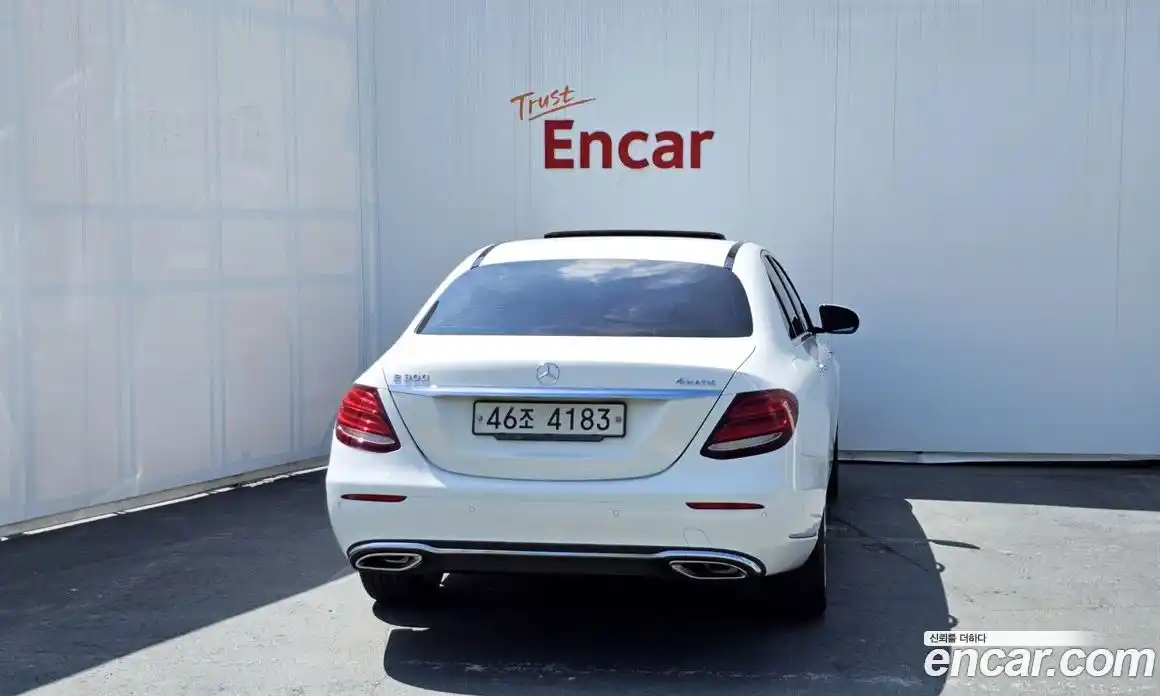 Mercedes-Benz E-Class 2018 2.0 Автомат в Москве № 195285, фото 4