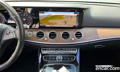 Mercedes-Benz E-Class 2018 2.0 Автомат в Москве № 195285, миниатюра 9
