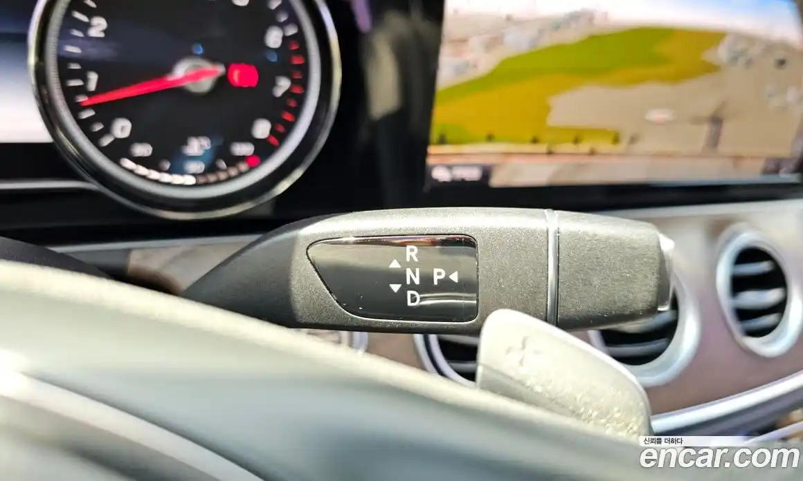 Mercedes-Benz E-Class 2018 2.0 Автомат в Москве № 195285, фото 10