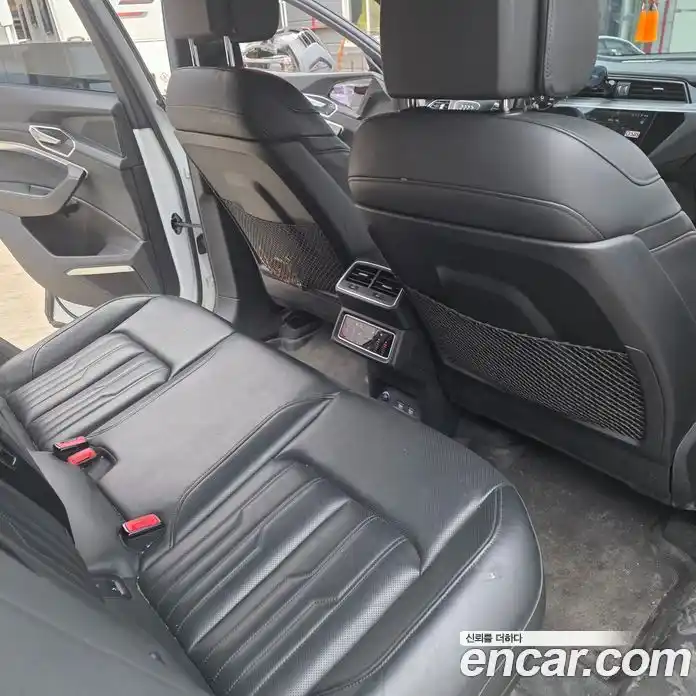 Audi e-tron 2020 0.3 Автомат в Москве № 196792, фото 12