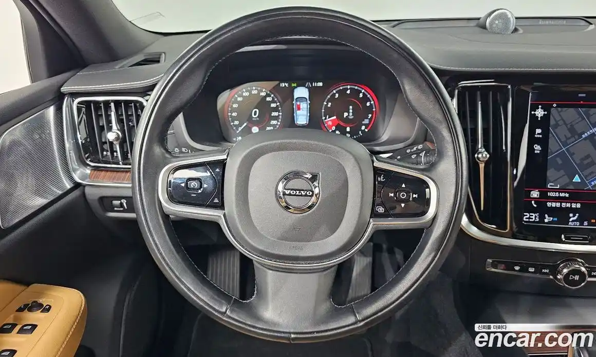 Volvo V60 2022 2.0 Автомат в Москве № 197000, фото 13