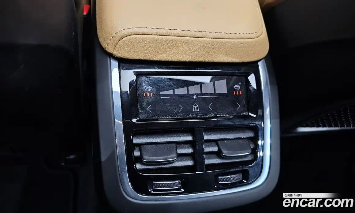 Volvo V60 2022 2.0 Автомат в Москве № 197000, фото 17