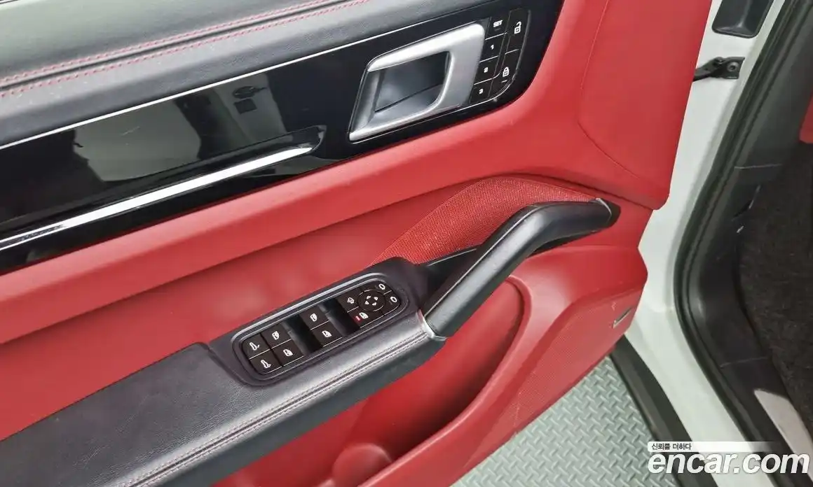 Porsche Cayenne 2019 3.0 Автомат в Москве № 197547, фото 17