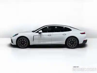 Porsche Panamera, 2024