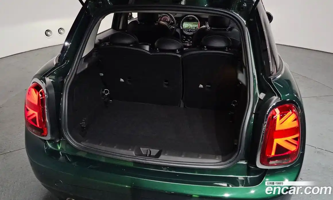 Mini Cooper 2018 1.5 Автомат в Москве № 198322, фото 3